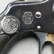 Mint revolver Smith Wesson cal. 32 double action 4th mod. et sa rare boite d'origine