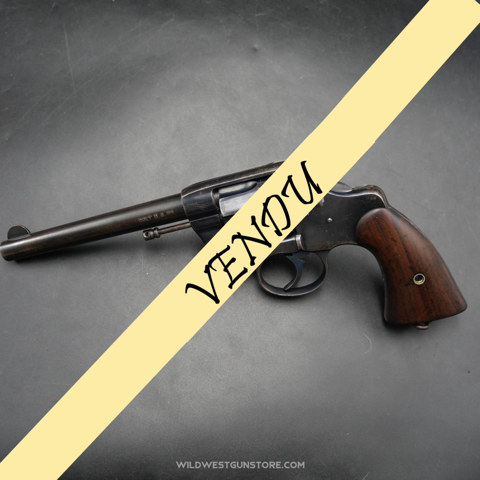 Revolver Colt double action modèle 1892/95 Excellent état canon miroir calibre 38