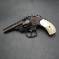 Revolver de collection Smith Wesson DA cal.32 1st model plaquettes nacre