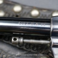 Superbe revolver Colt 1895 DA calibre .38 et plaquettes nacre
