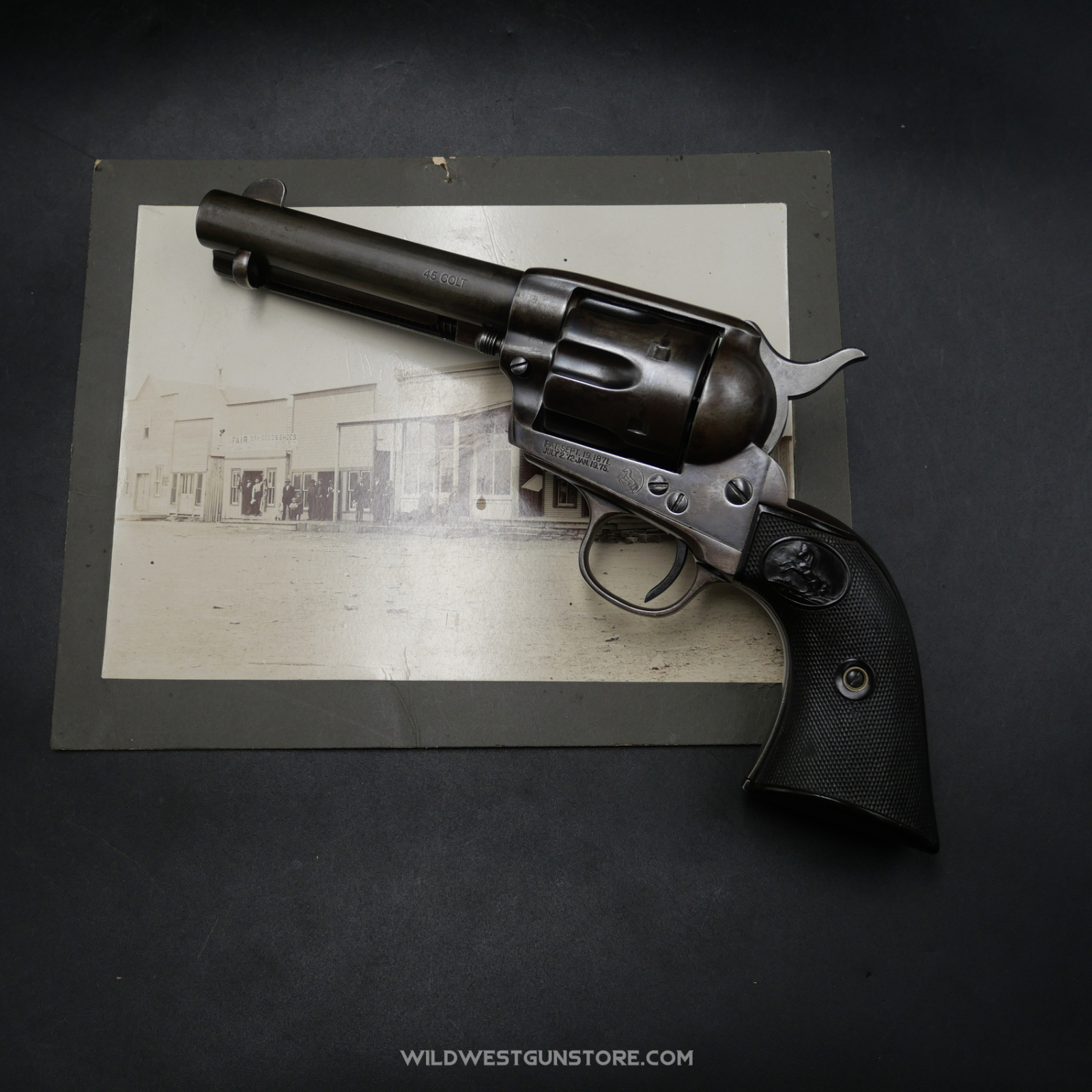 Désirable Colt Peacemaker Canon miroir cal. 45 single action Army smokeless de 1899