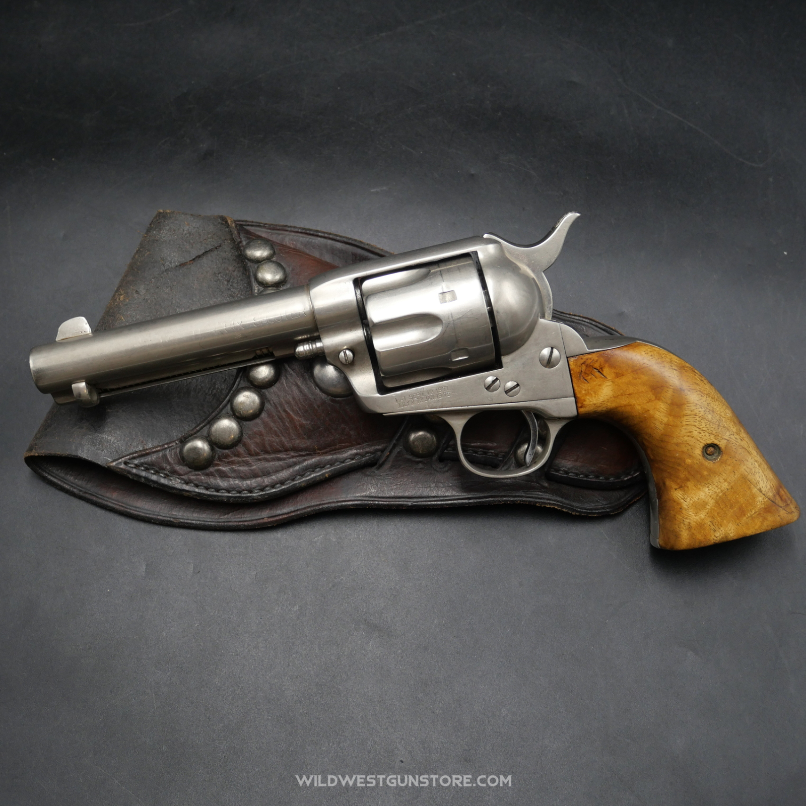 Colt revolver Frontier Calibre 44-40 Smokeless Frame single action army Fabrication 1899