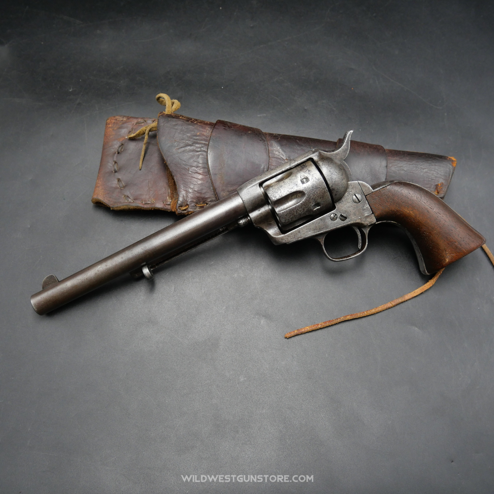 Colt Single Action Army Frontier 1878 Première Année – Revolver Calibre .44-40 Canon Miroir