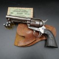 Colt 1873 Single Action Army 44WCF Six Shooter canon 4 3/4"