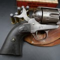 Colt 1873 Single Action Army 44WCF Six Shooter canon 4 3/4"