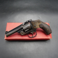 Revolver Smith & Wesson .38 Safety Hammerless 4th Model et boite d'origine