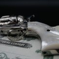 Exceptionnel Colt 1873 SAA Peacemaker gravé calibre 45