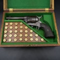Colt SAA Six Shooter 44-40 en coffret avec lettre Colt