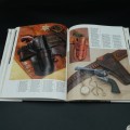 Livre de référence Packing Iron les cuirs Old West civils et militaires