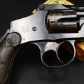Revolver Smith & Wesson Calibre 38 poudre noire double action hammerless 4éme mod.