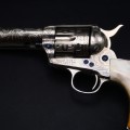 Colt Peacemaker cal .45 gravé Harris avec son certificat