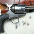 Colt Peacemaker Calibre 38-40 canon 4''3/4 excellent état