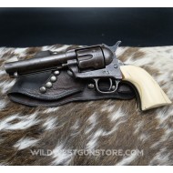 Historique Colt Peacemaker Single Action Army calibre 45