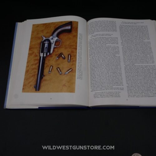 Livre Référence Colt And US NAVY Kenneth Moore