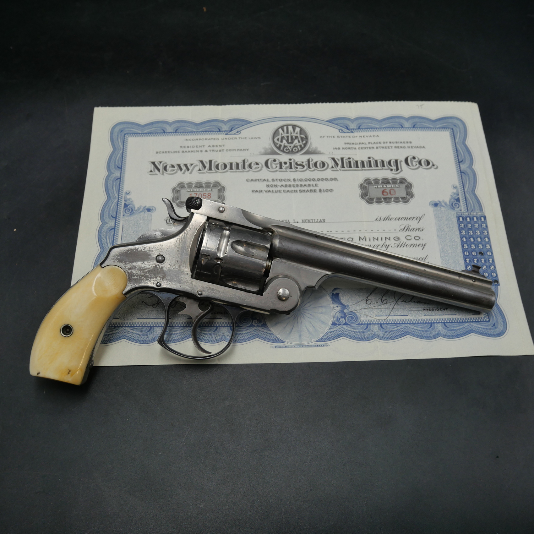 Revolver Smith & Wesson – Frontier Double Action