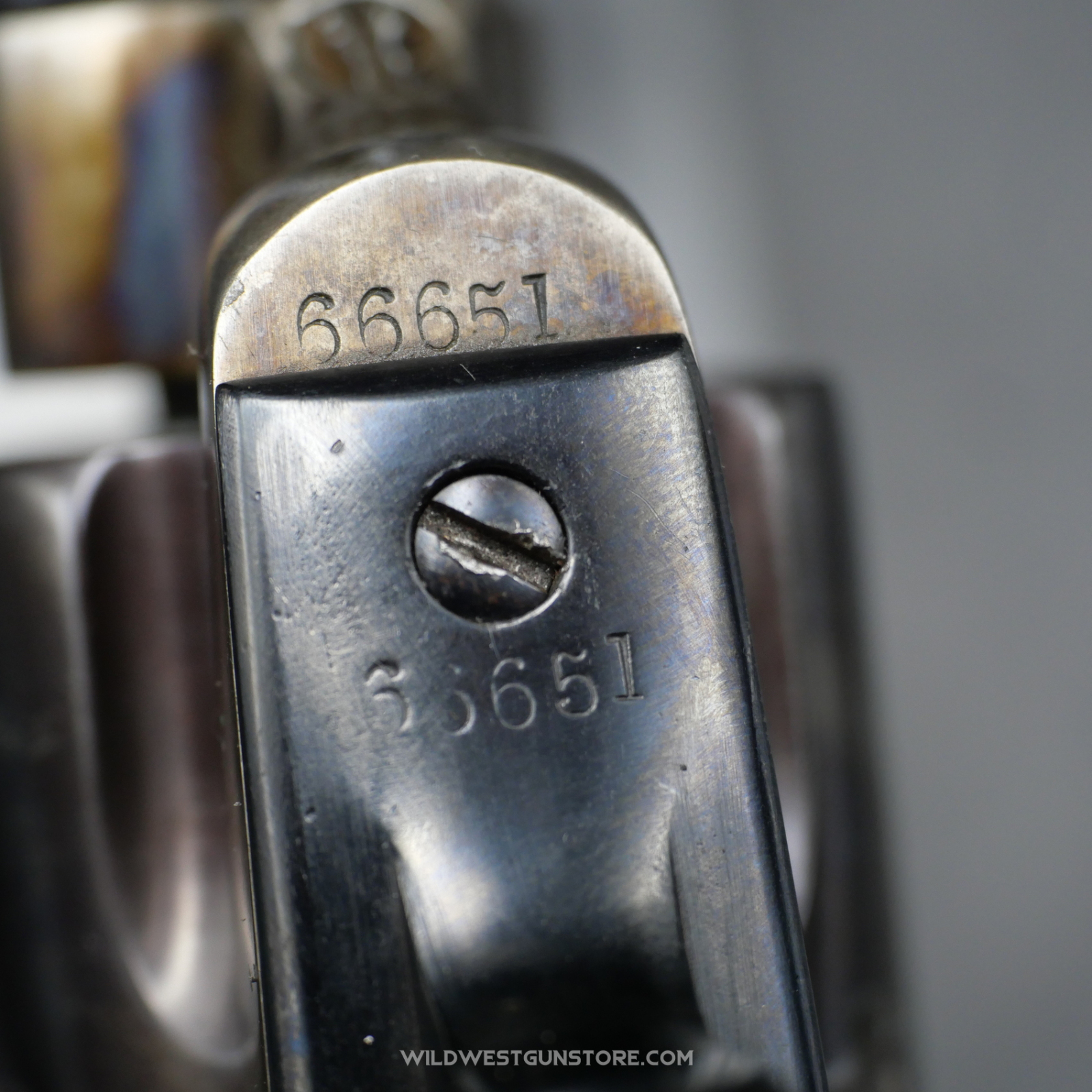 Revolver Colt De Collection Peacemaker SAA Calibre .45 Fabrication 1881 En Coffret