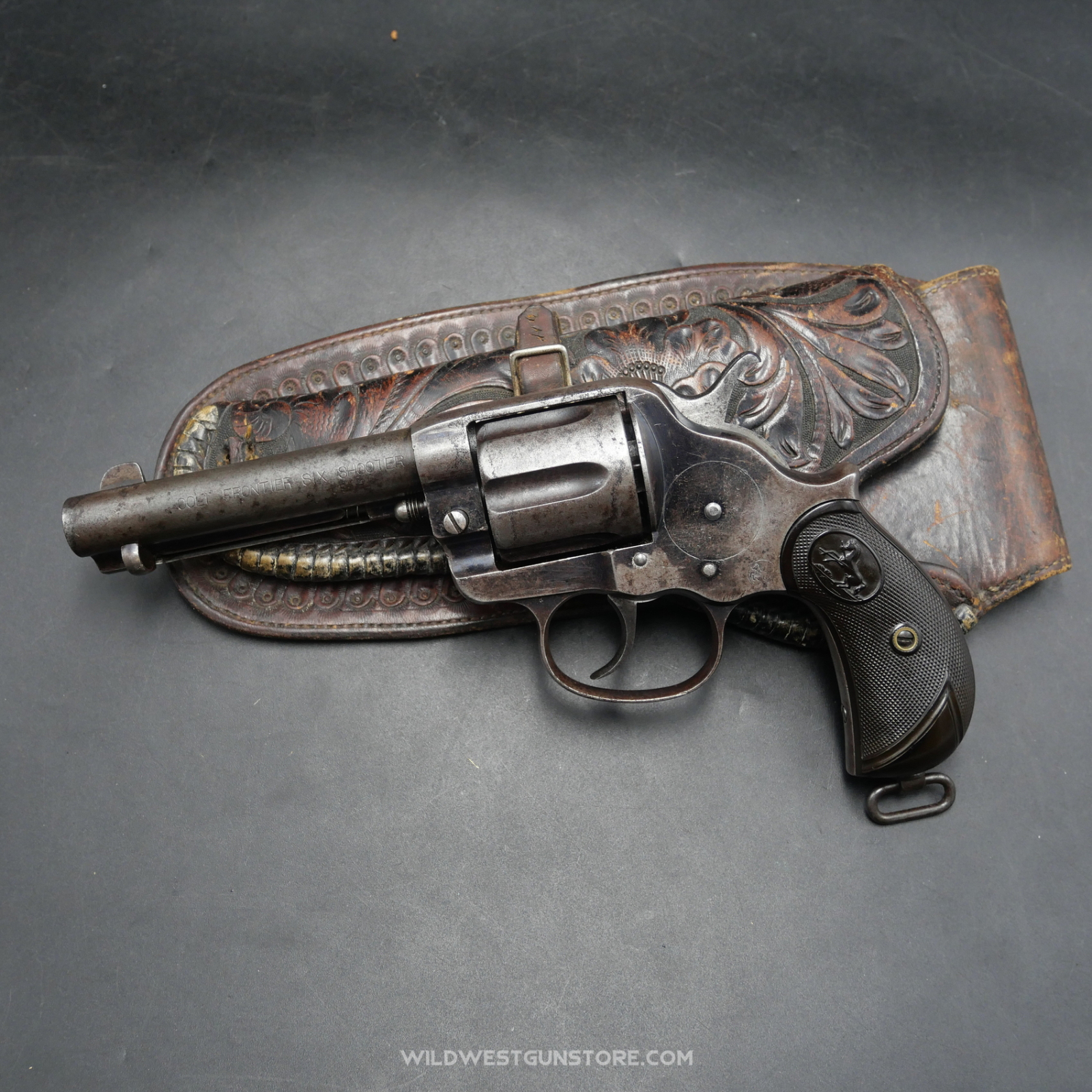 Revolver Colt Six Shooter Double Action Calibre 44-40 Modèle 1878