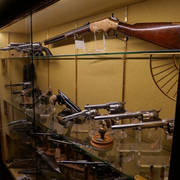 showroom Wild West Gun Store