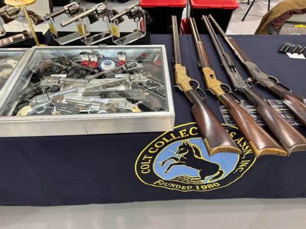 bourses aux armes