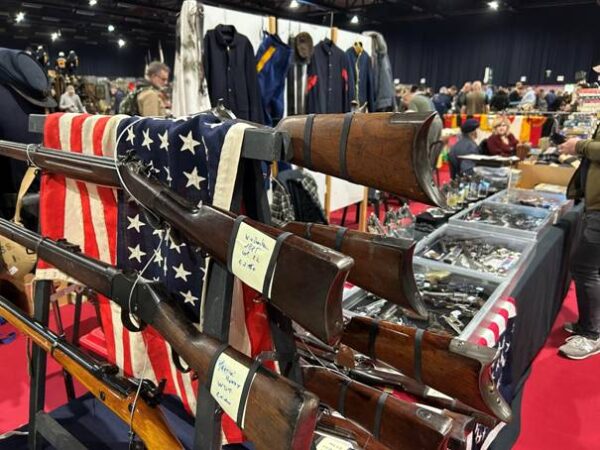 bourses aux armes
