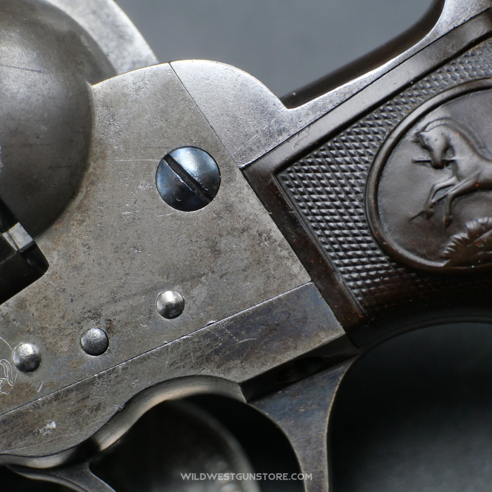 Revolver Colt Double Action Modèle 1877 Calibre 38 Poudre Noire De Collection