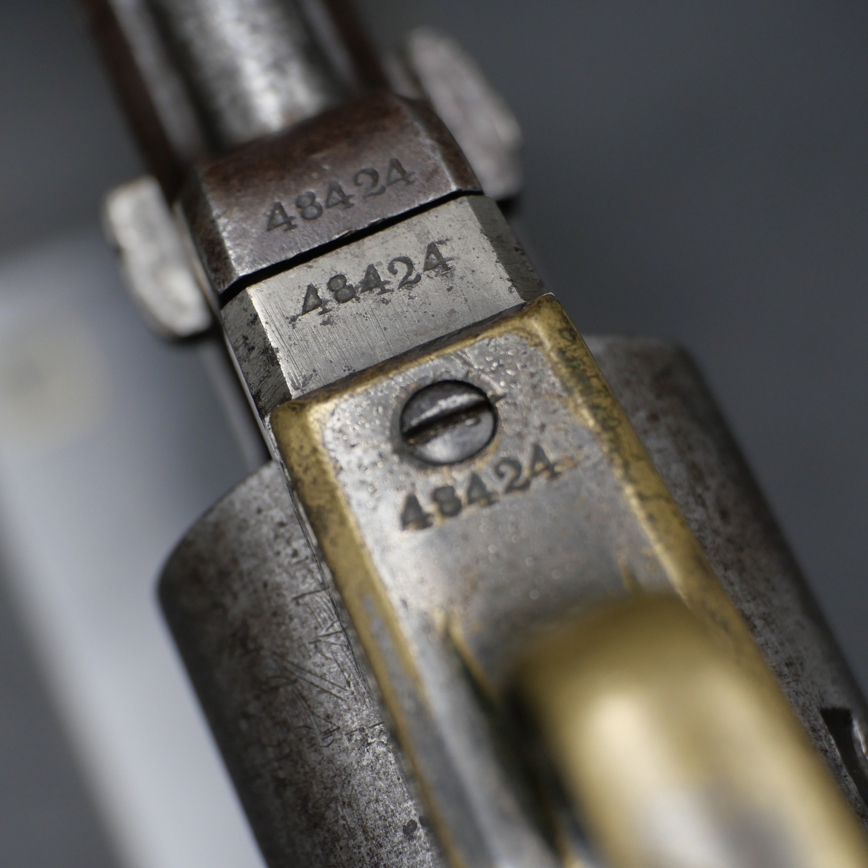 Colt 1851 Navy Belt Revolver Calibre .36 et son Holster – Image 3
